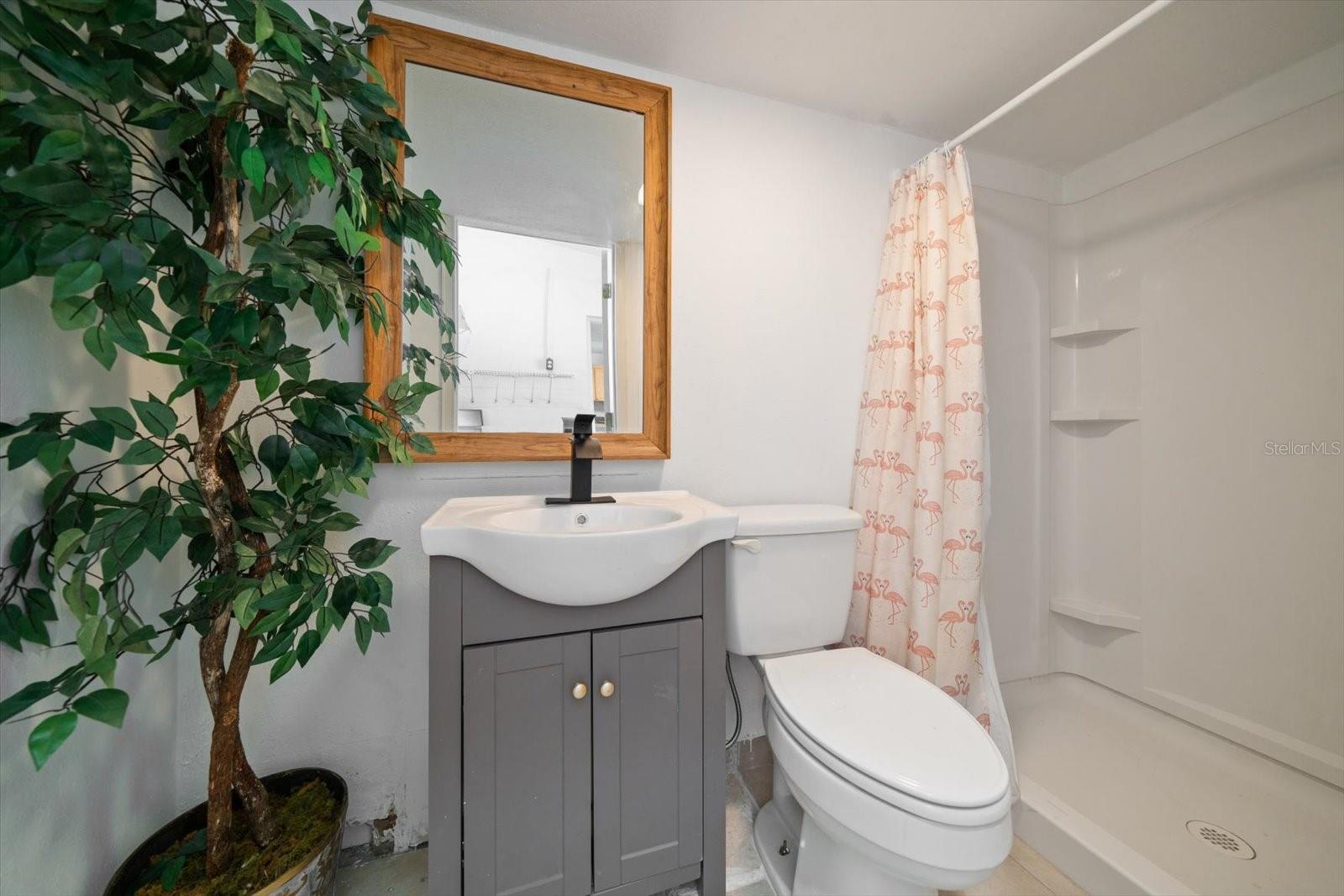 Listing photo id 21 for 1226 Robin Hood Lane