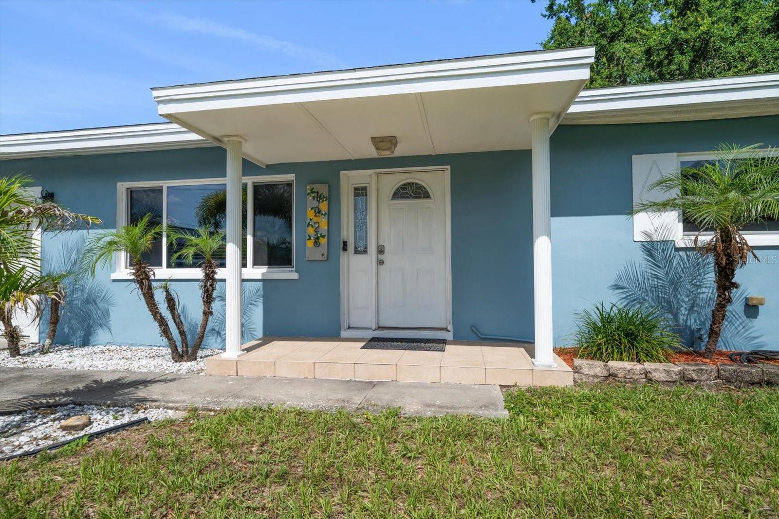 Listing photo id 48 for 1226 Robin Hood Lane