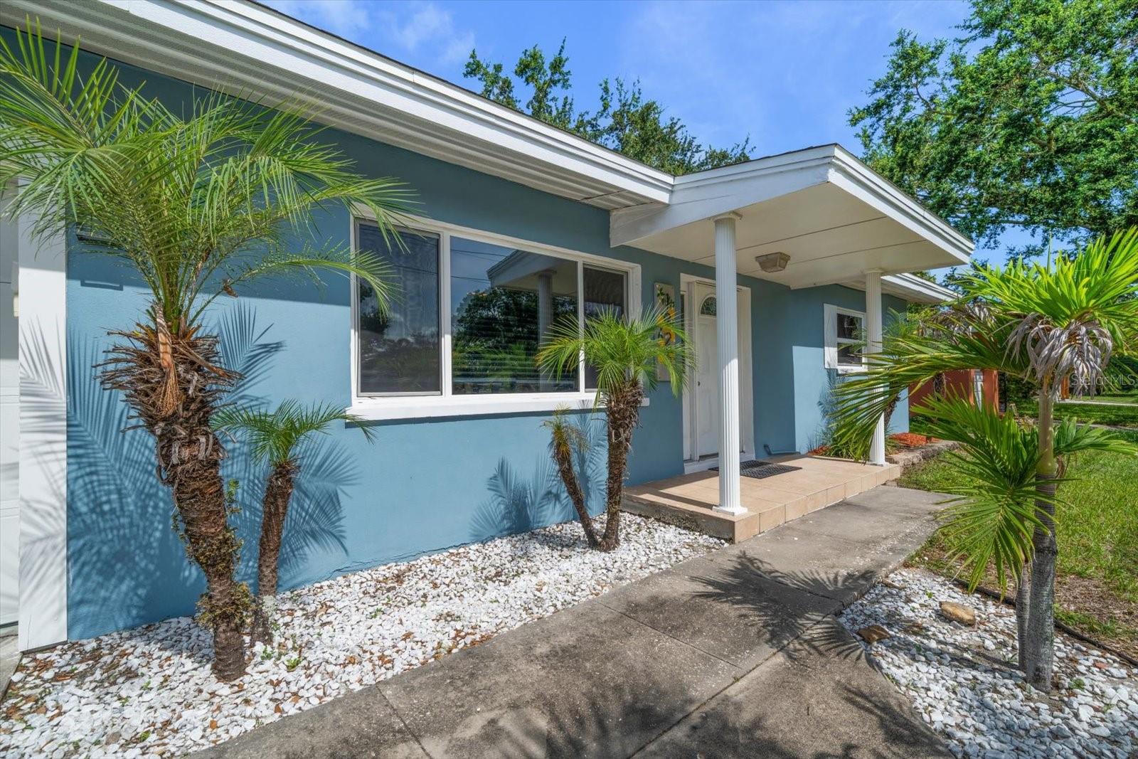 Listing photo id 52 for 1226 Robin Hood Lane