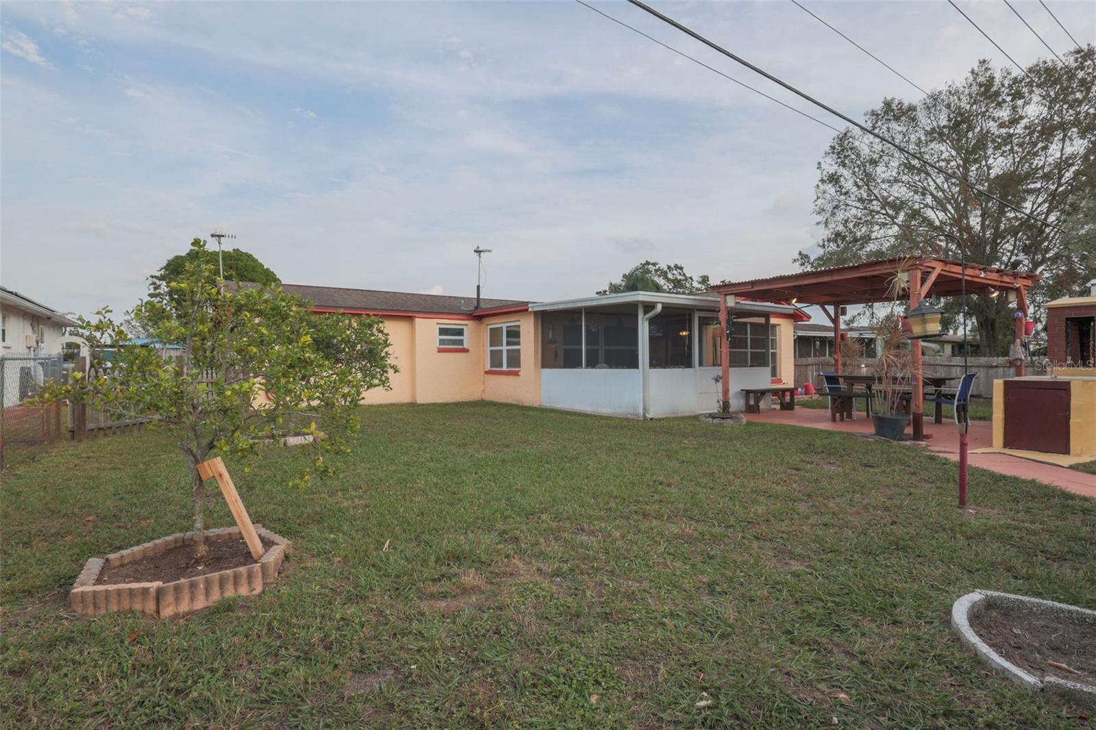 Image 2 of 15 For 1623 Dartmouth Drive