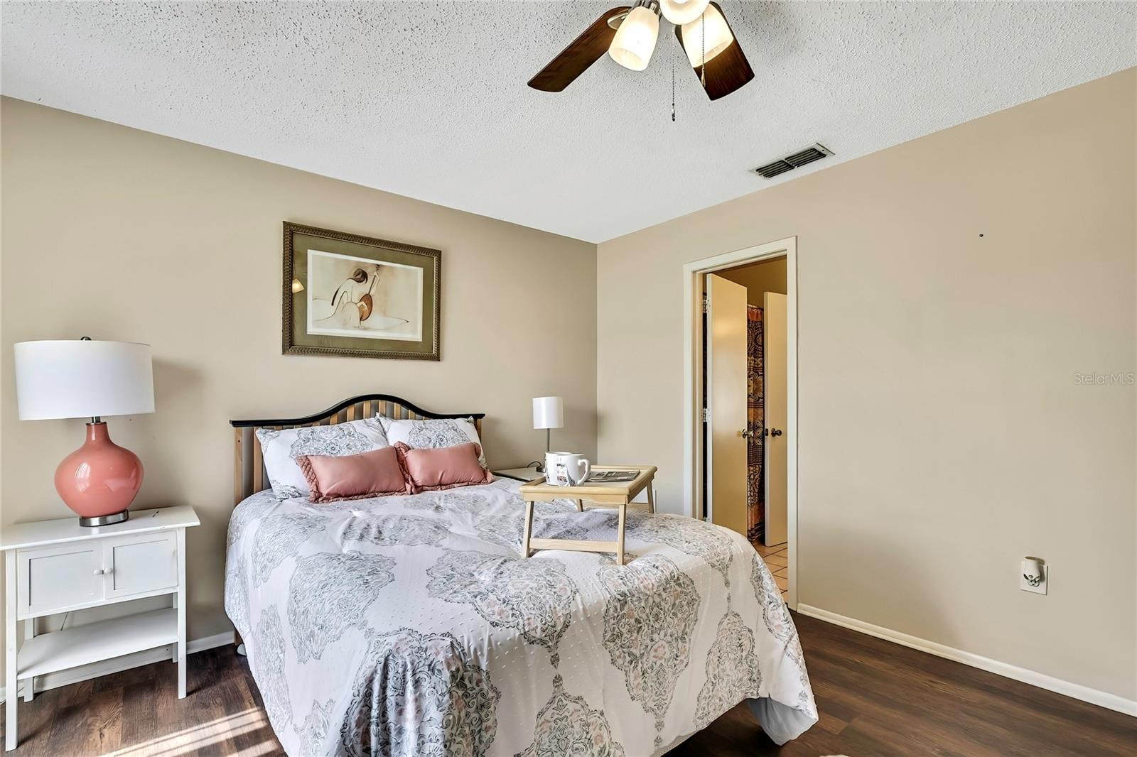 Listing photo id 17 for 11901 Cypress Hill Circle