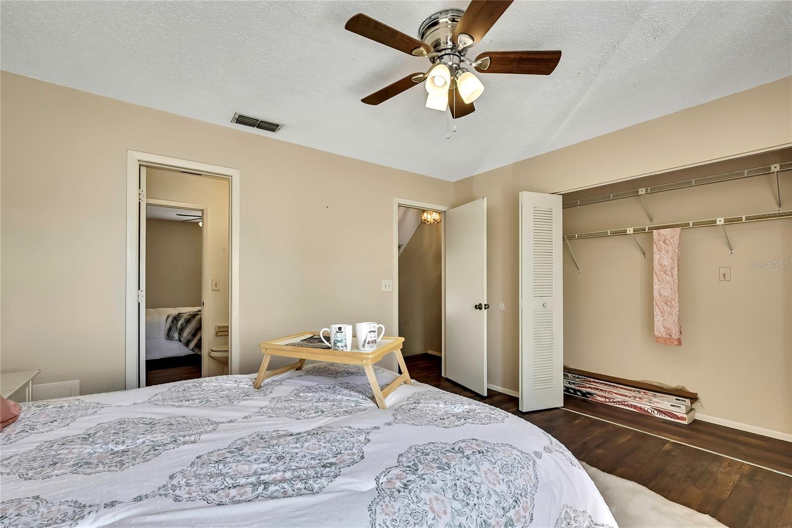 Listing photo id 18 for 11901 Cypress Hill Circle