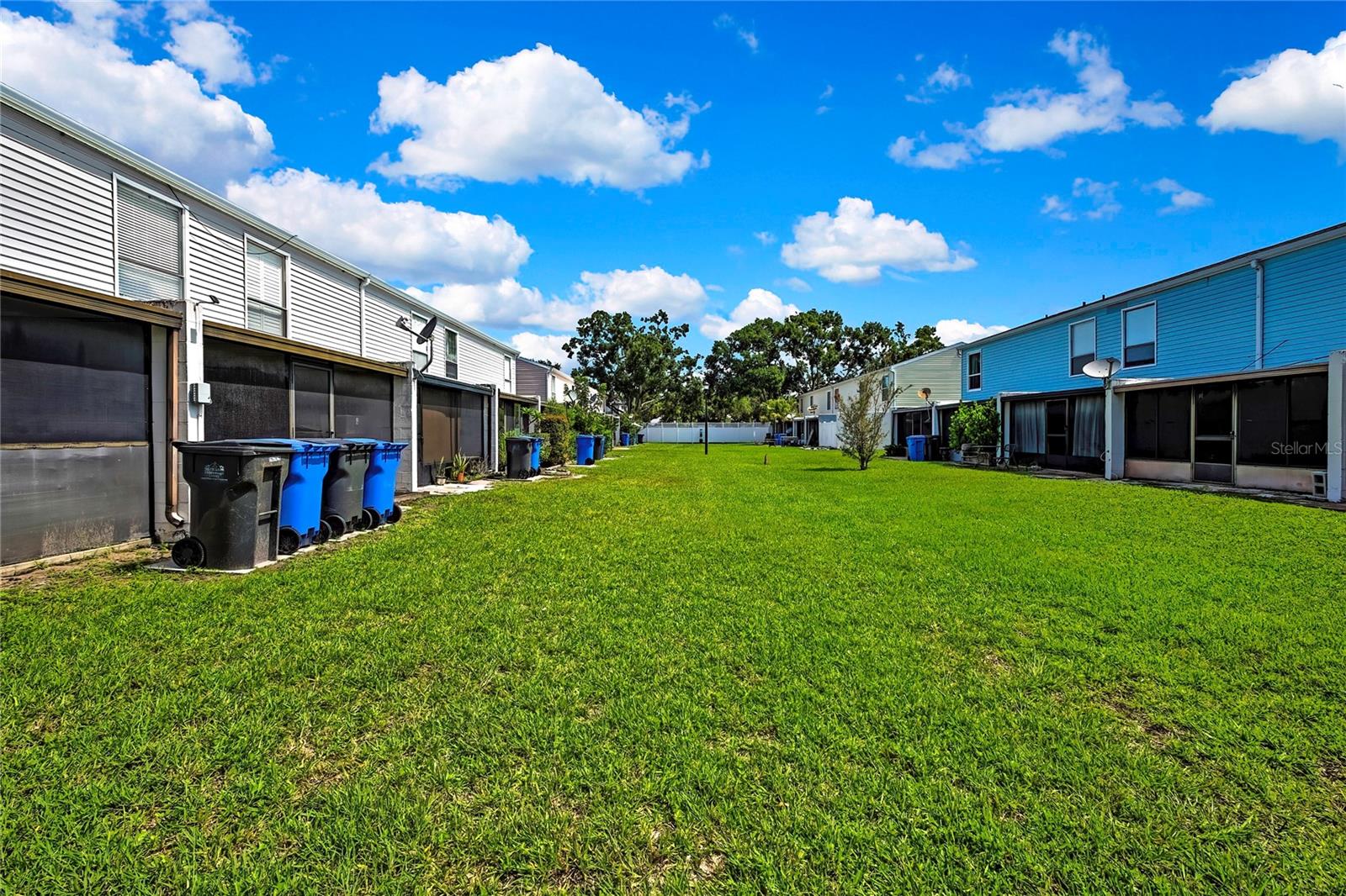 Listing photo id 26 for 11901 Cypress Hill Circle