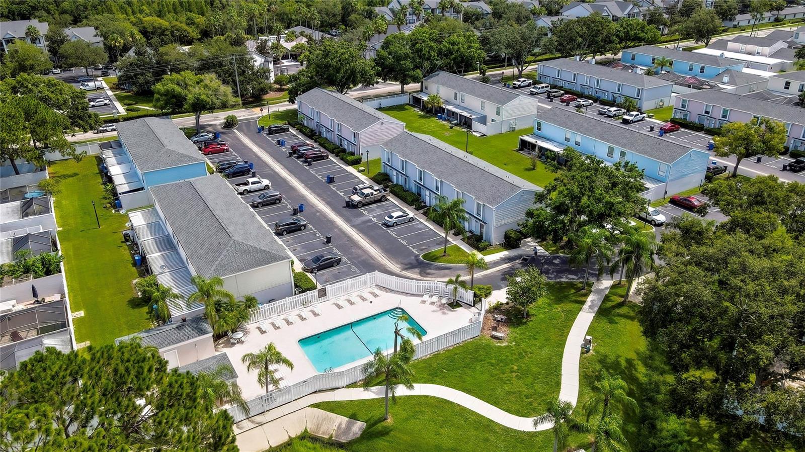 Listing photo id 28 for 11901 Cypress Hill Circle