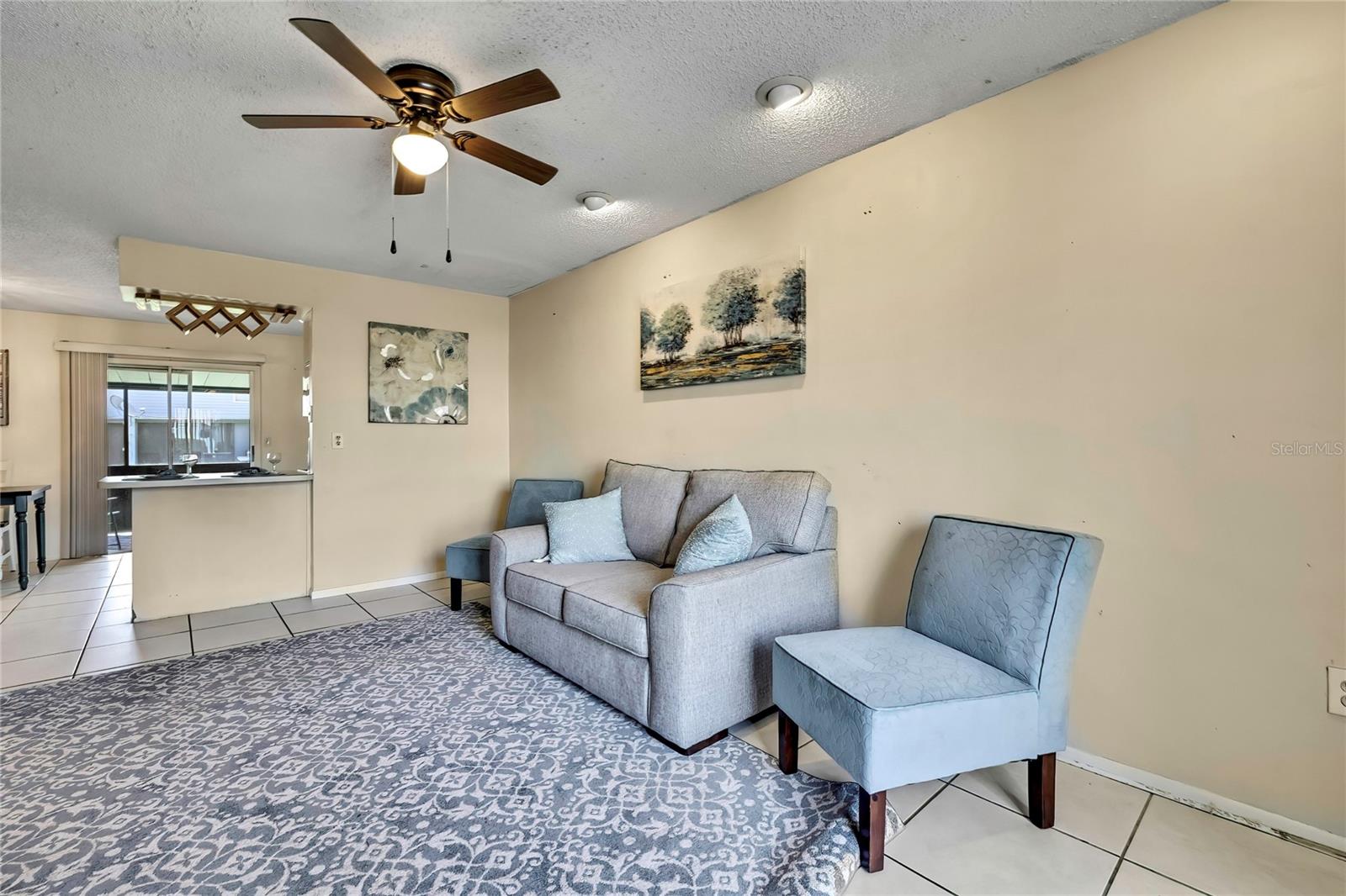Listing photo id 2 for 11901 Cypress Hill Circle