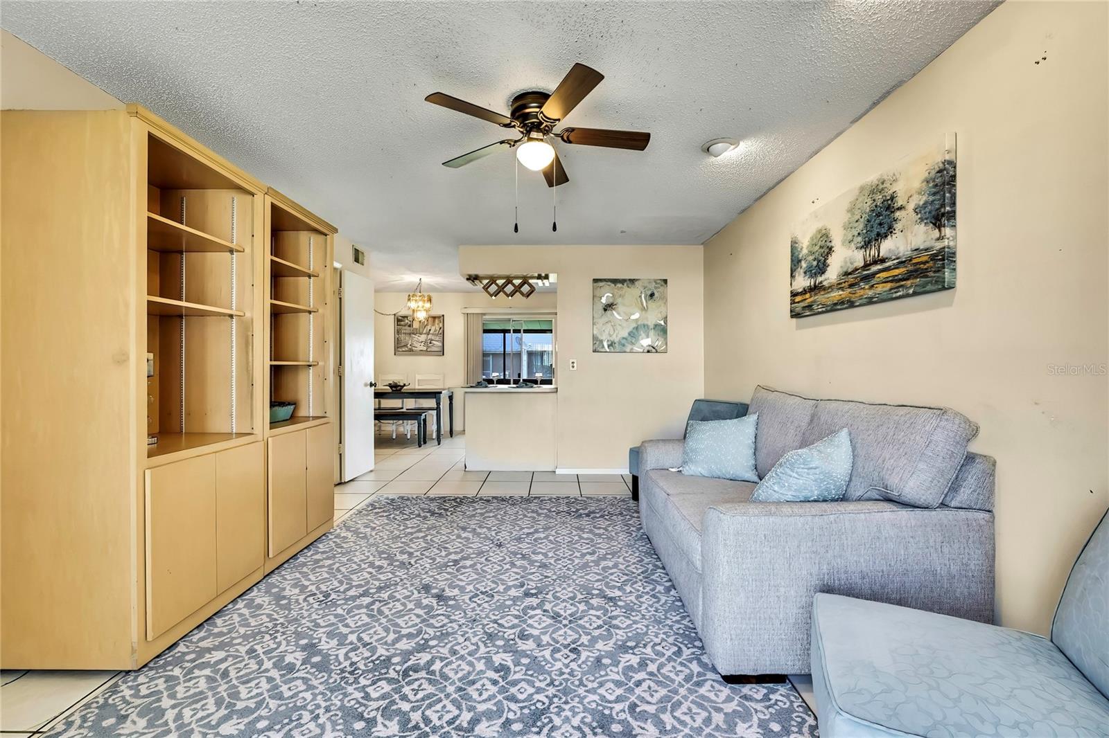 Listing photo id 3 for 11901 Cypress Hill Circle