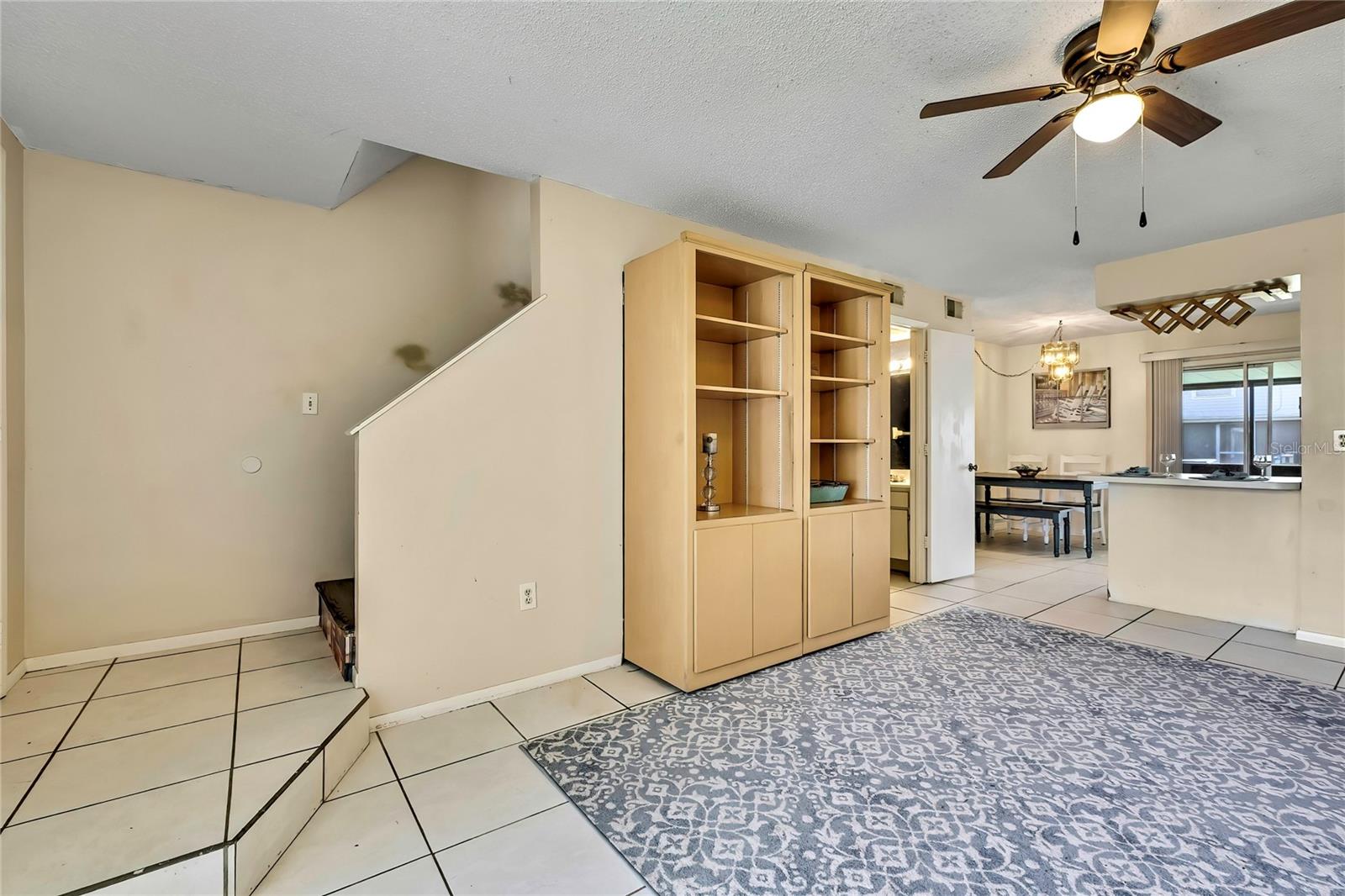 Listing photo id 4 for 11901 Cypress Hill Circle