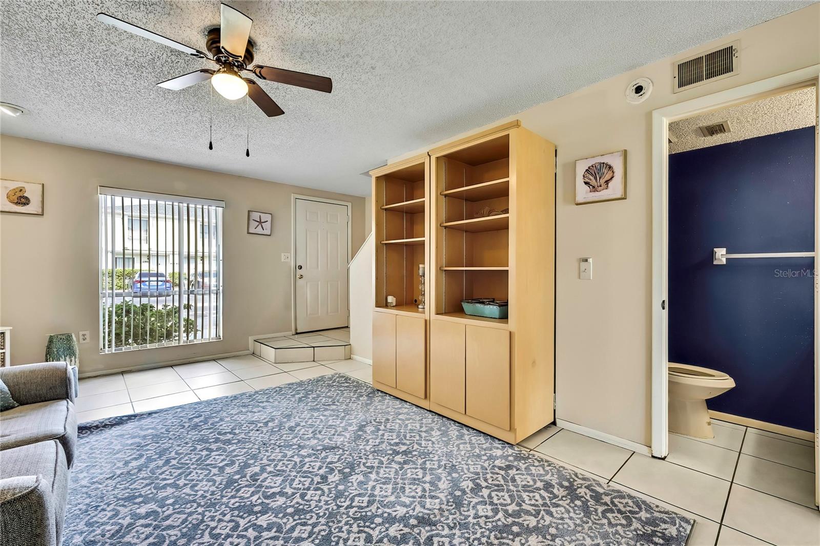 Listing photo id 7 for 11901 Cypress Hill Circle