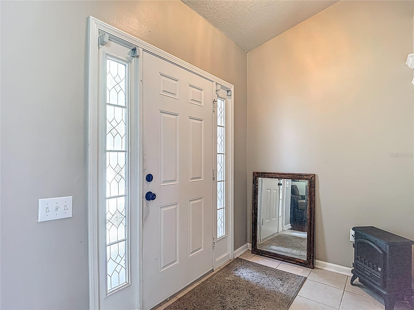 Listing photo id 9 for 30616 Lanesborough Circle