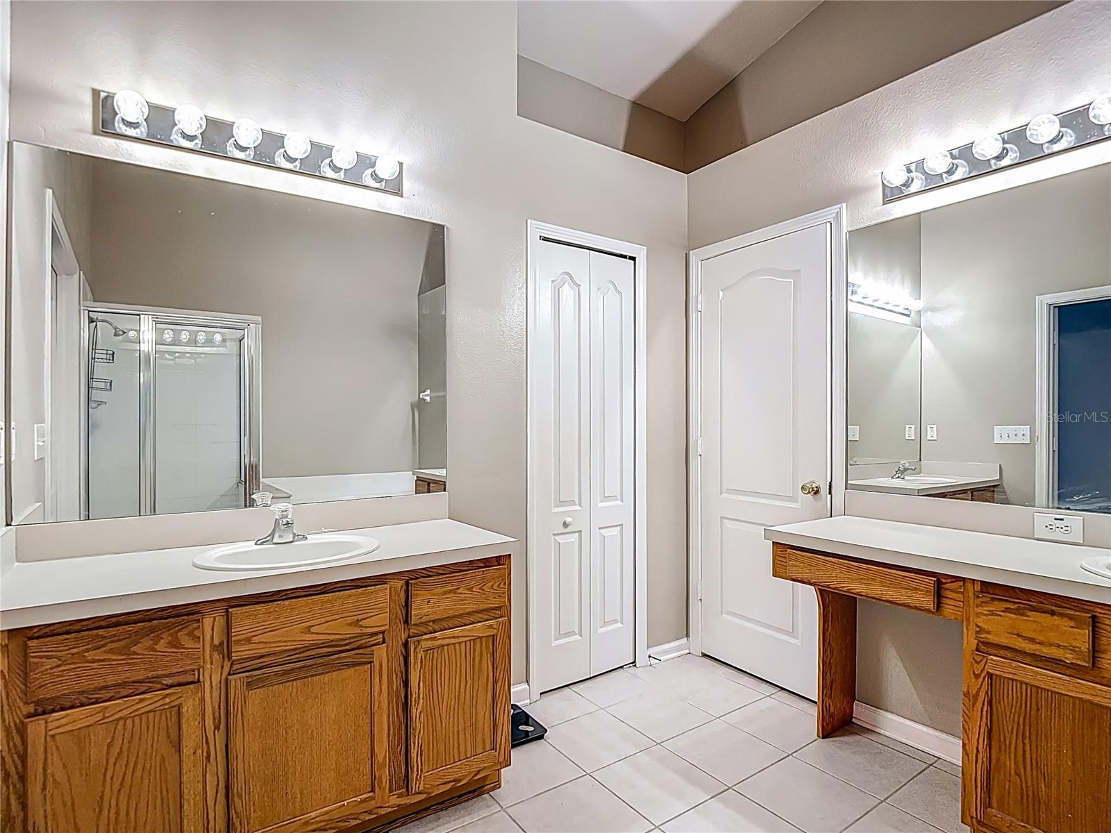 Listing photo id 36 for 30616 Lanesborough Circle