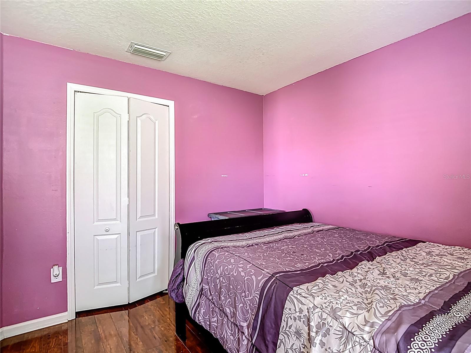 Listing photo id 41 for 30616 Lanesborough Circle