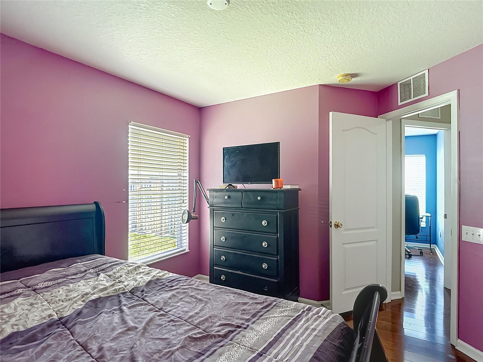 Listing photo id 43 for 30616 Lanesborough Circle