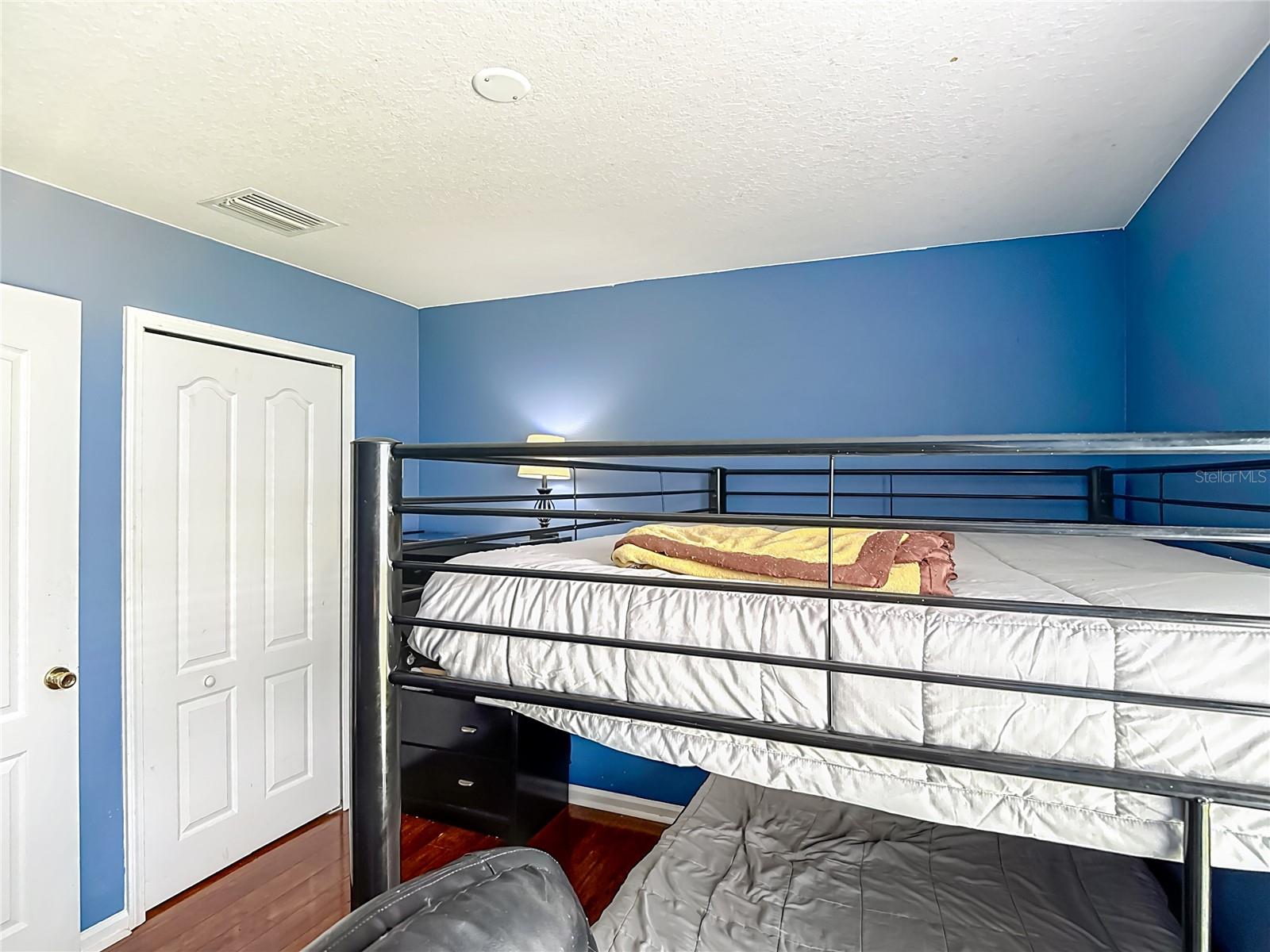 Listing photo id 48 for 30616 Lanesborough Circle
