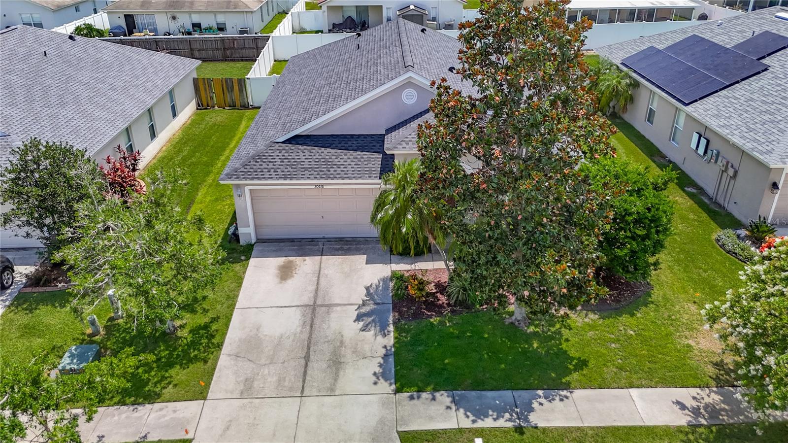 Listing photo id 55 for 30616 Lanesborough Circle
