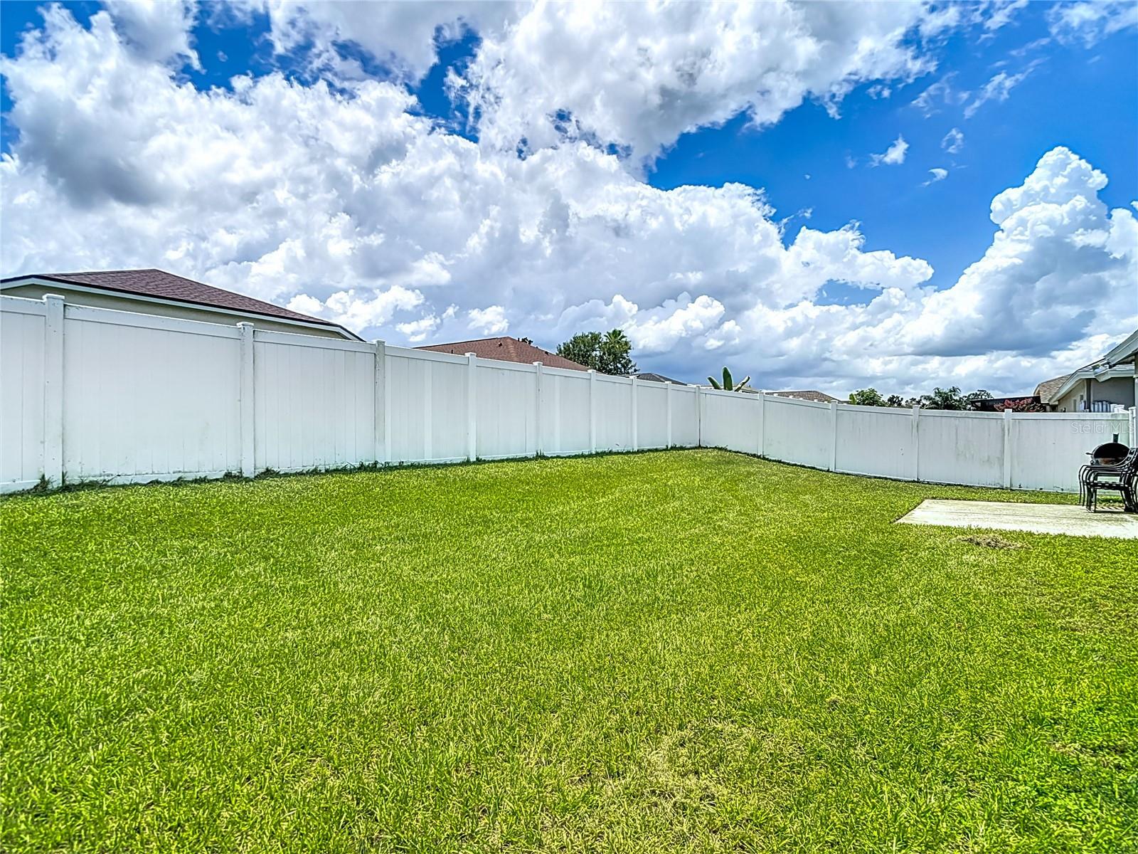 Listing photo id 61 for 30616 Lanesborough Circle