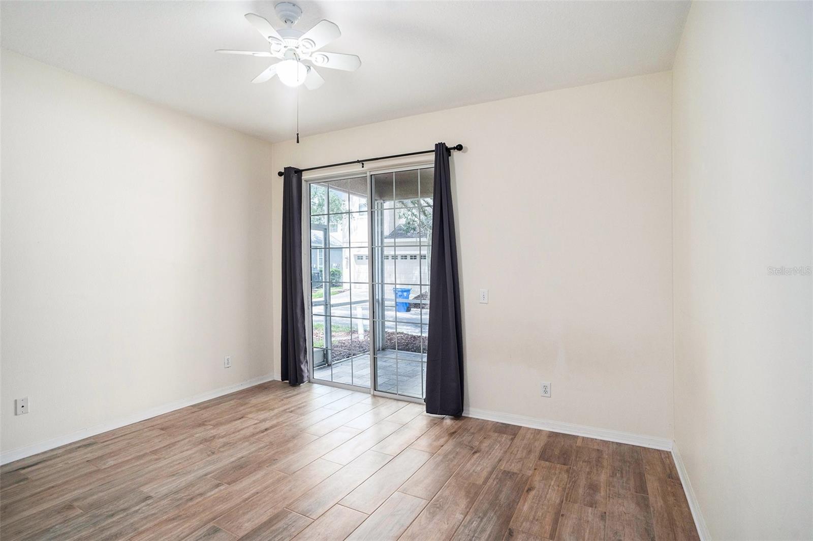 Listing photo id 9 for 17902 Havenview Lane