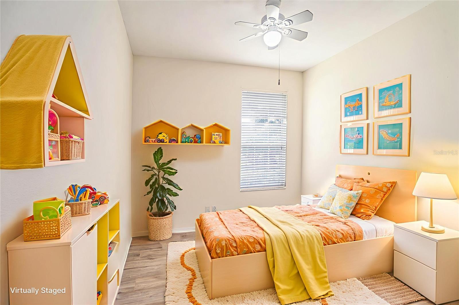 Listing photo id 18 for 17902 Havenview Lane
