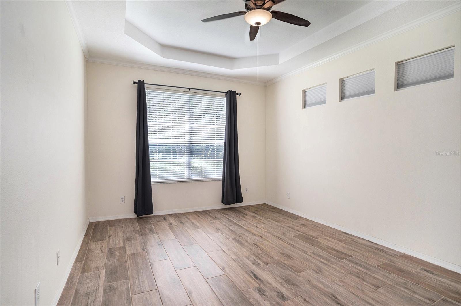 Listing photo id 7 for 17902 Havenview Lane