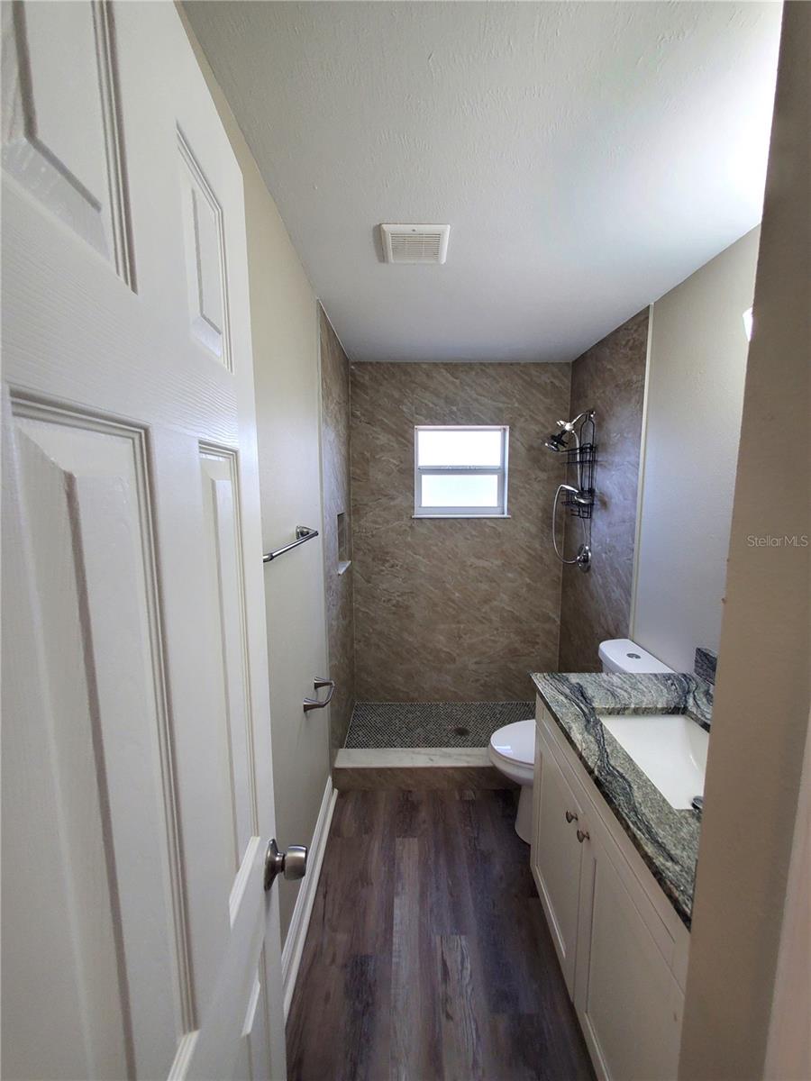 Image 7 of 7 For 107 Clay Avenue 1