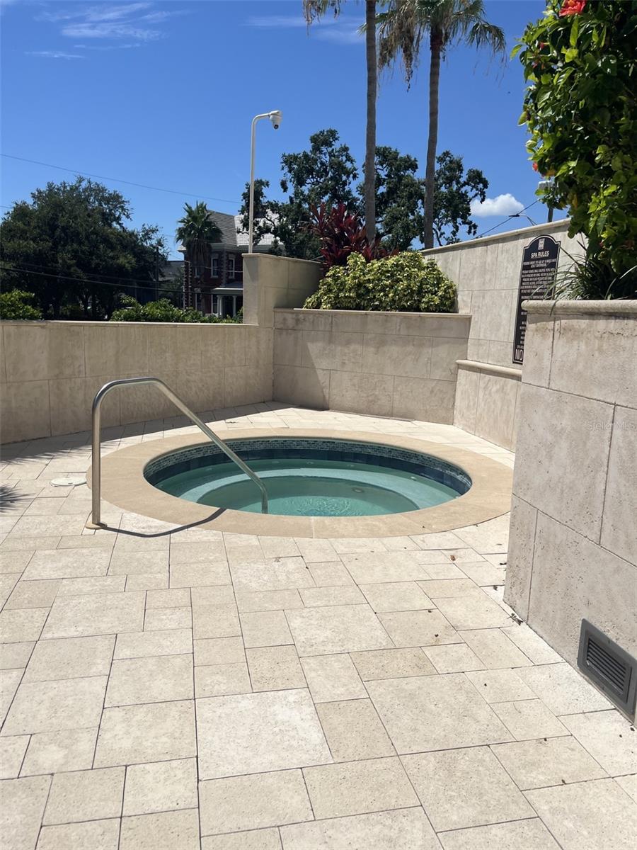 Image 13 of 17 For 345 Bayshore Boulevard 911