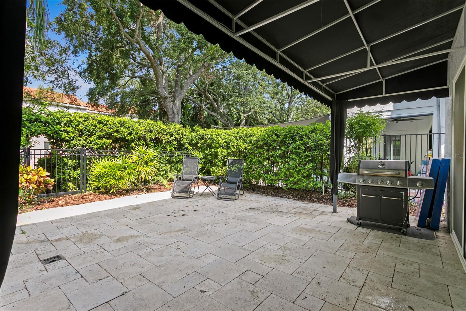 Image 14 of 68 For 945 Harbour Bay Drive
