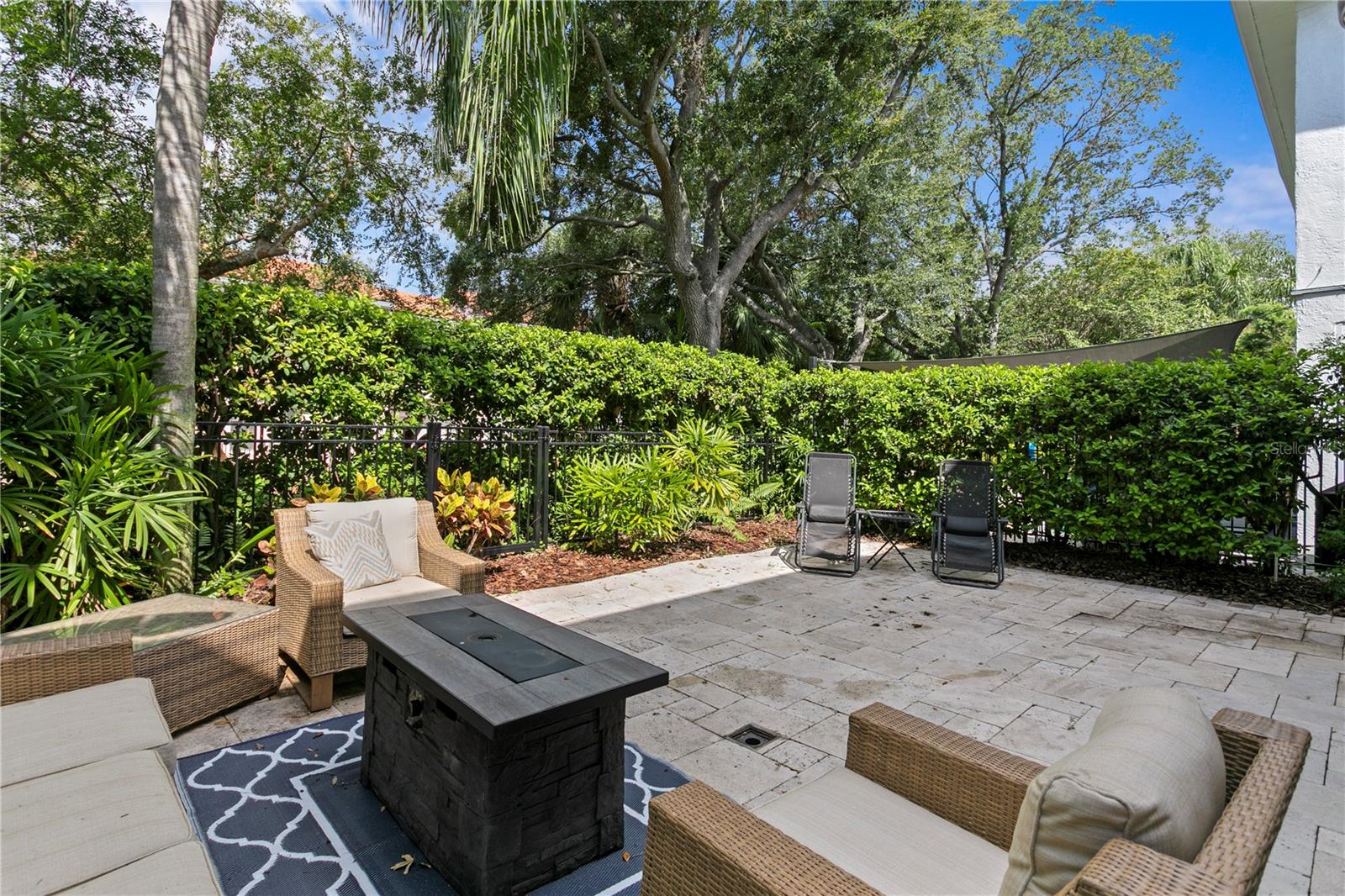 Image 15 of 68 For 945 Harbour Bay Drive