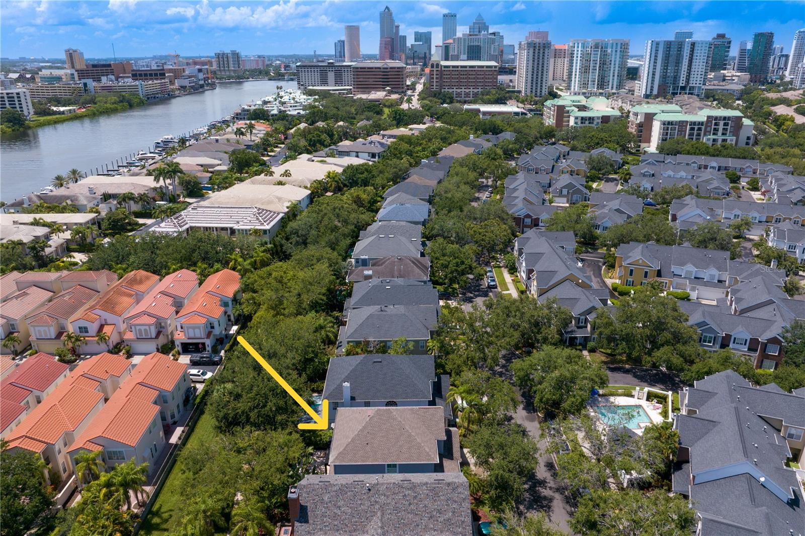 Image 2 of 68 For 945 Harbour Bay Drive