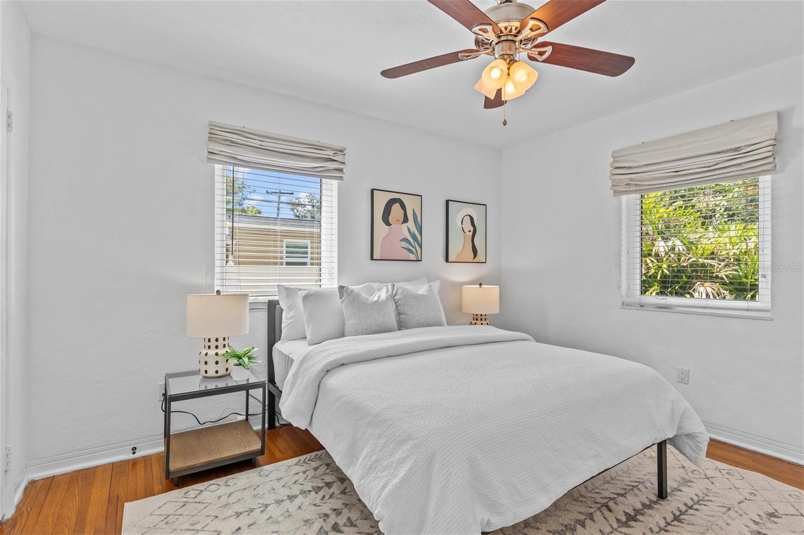 Listing photo id 21 for 3316 San Miguel Street N