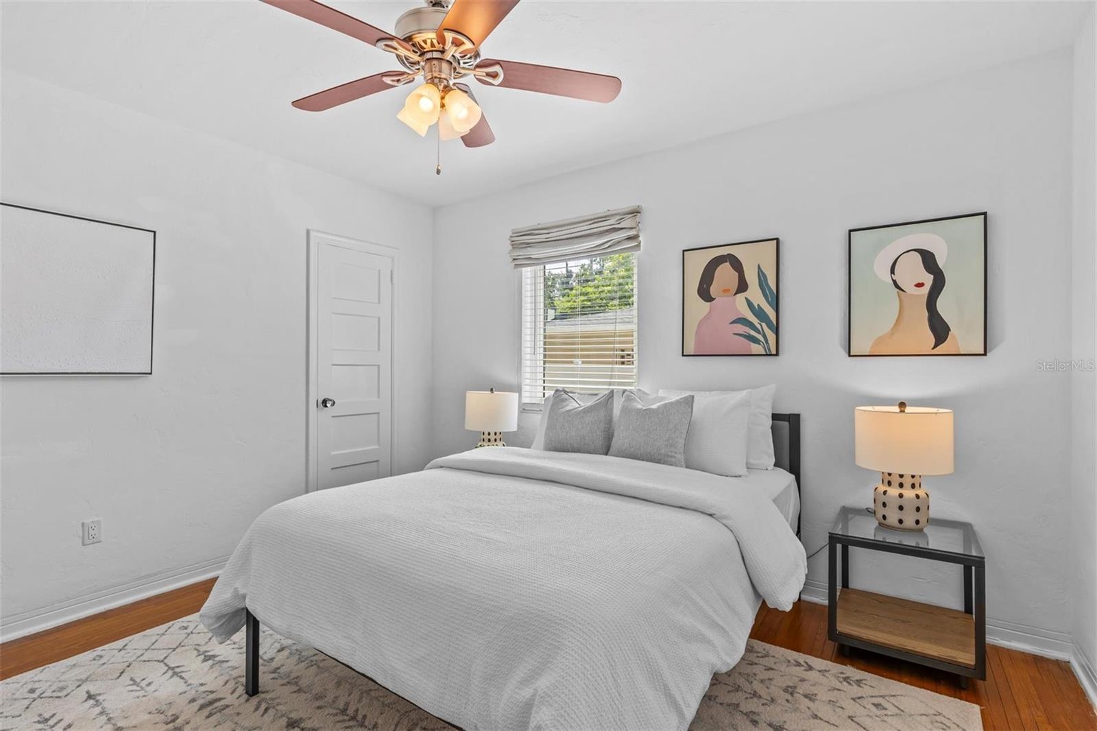 Listing photo id 22 for 3316 San Miguel Street N