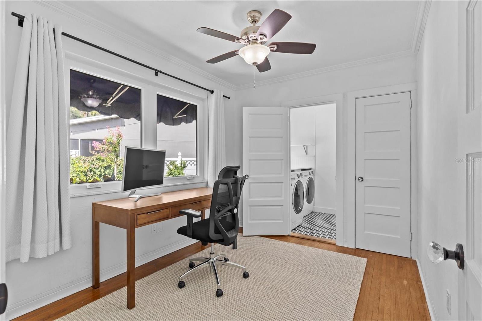 Listing photo id 25 for 3316 San Miguel Street N