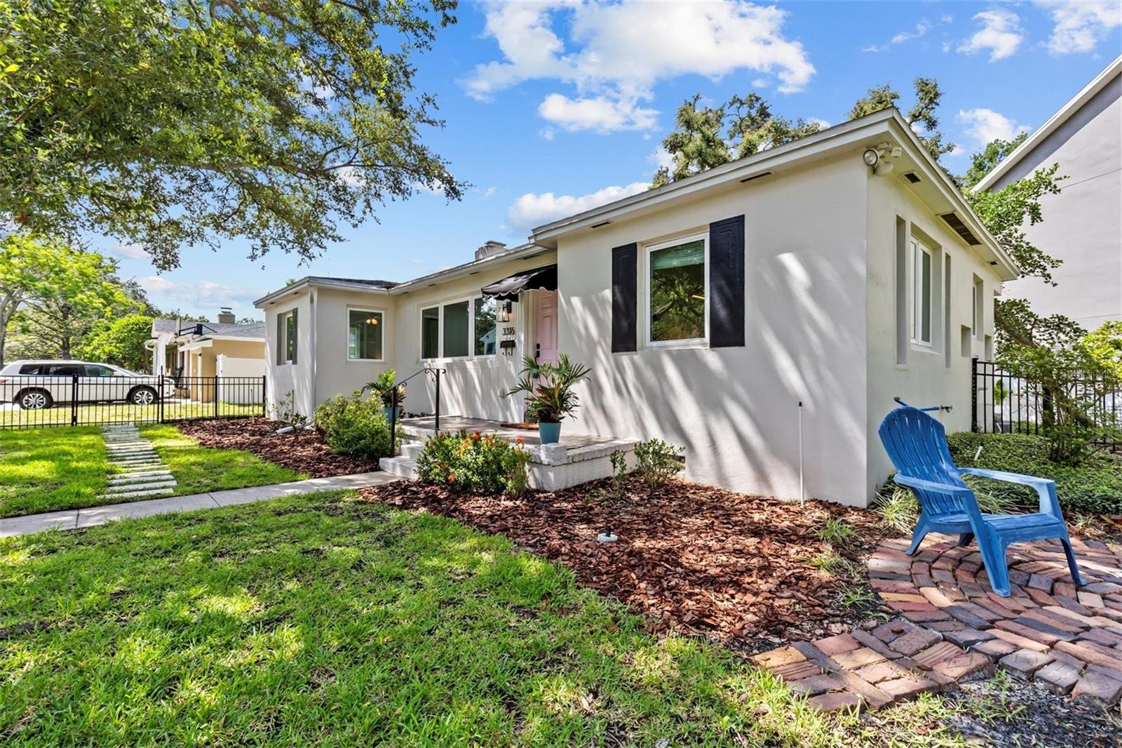 Listing photo id 33 for 3316 San Miguel Street N