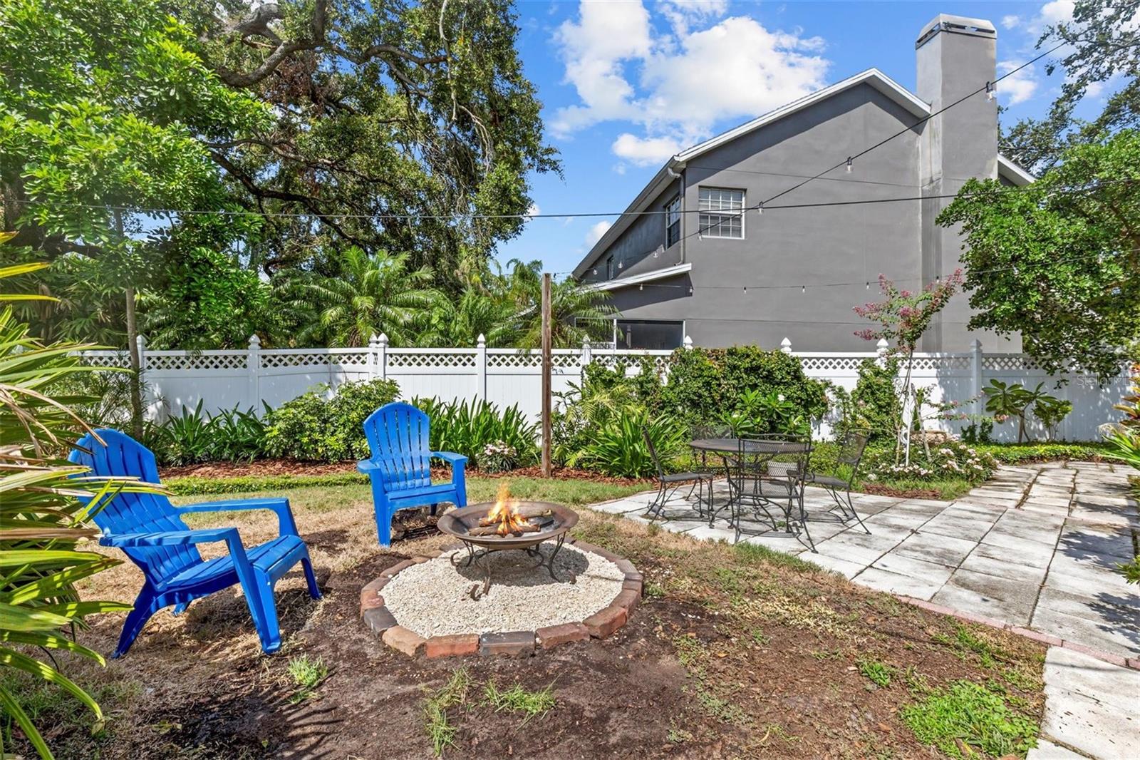 Listing photo id 34 for 3316 San Miguel Street N