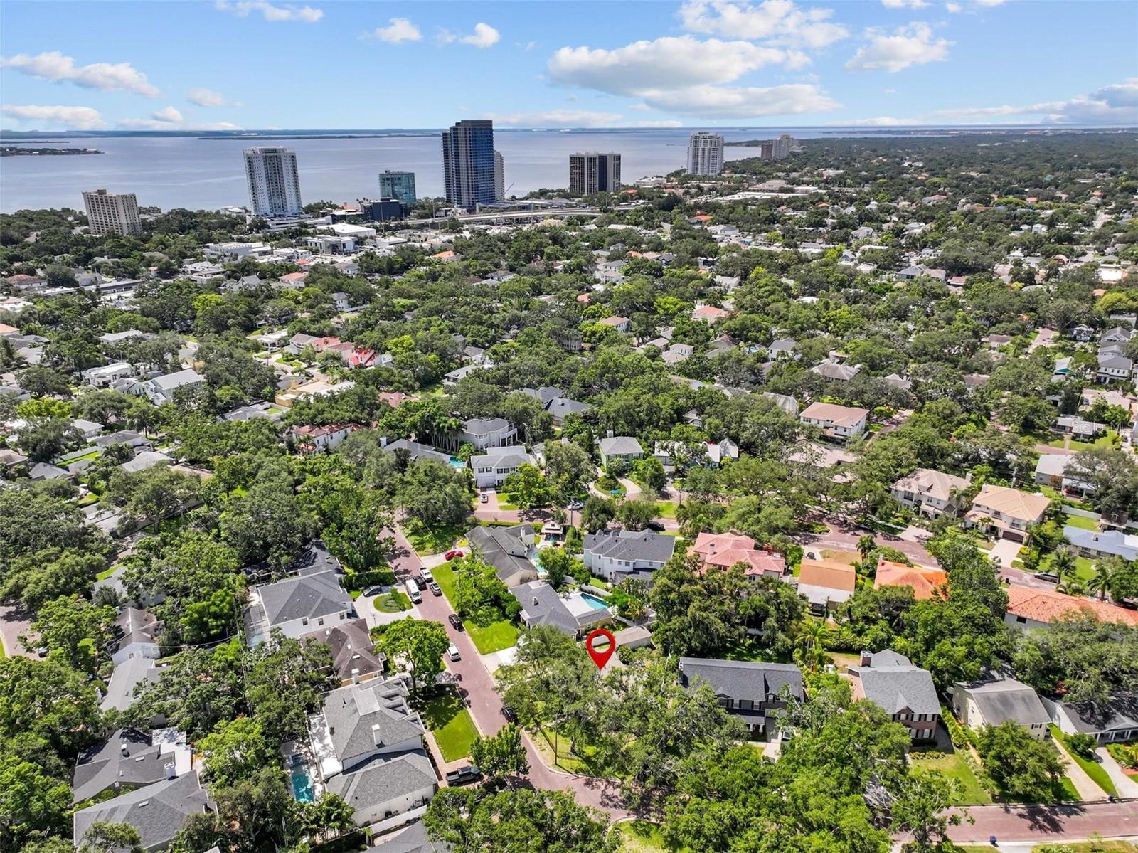 Listing photo id 42 for 3316 San Miguel Street N