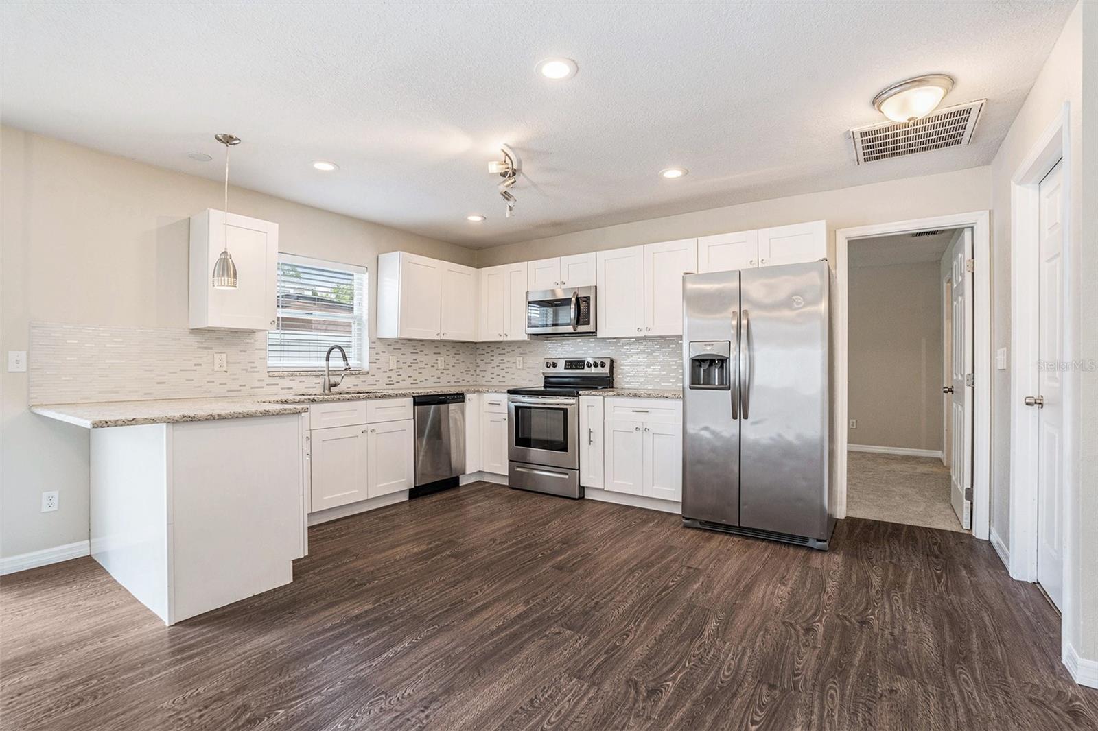 Image 3 of 29 For 6601 Elizabeth Street