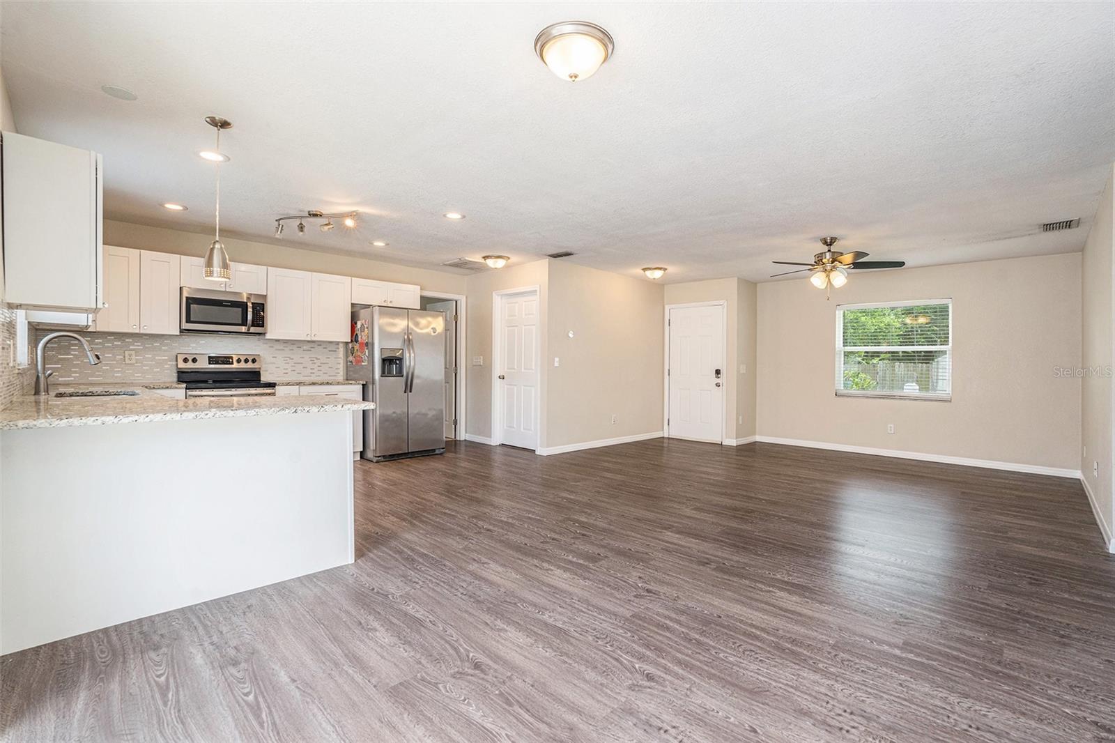 Image 4 of 29 For 6601 Elizabeth Street