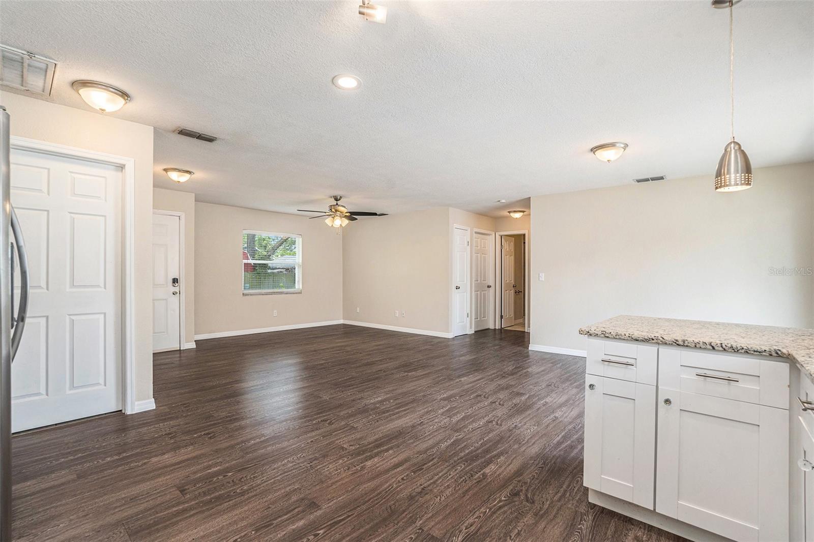 Image 8 of 29 For 6601 Elizabeth Street