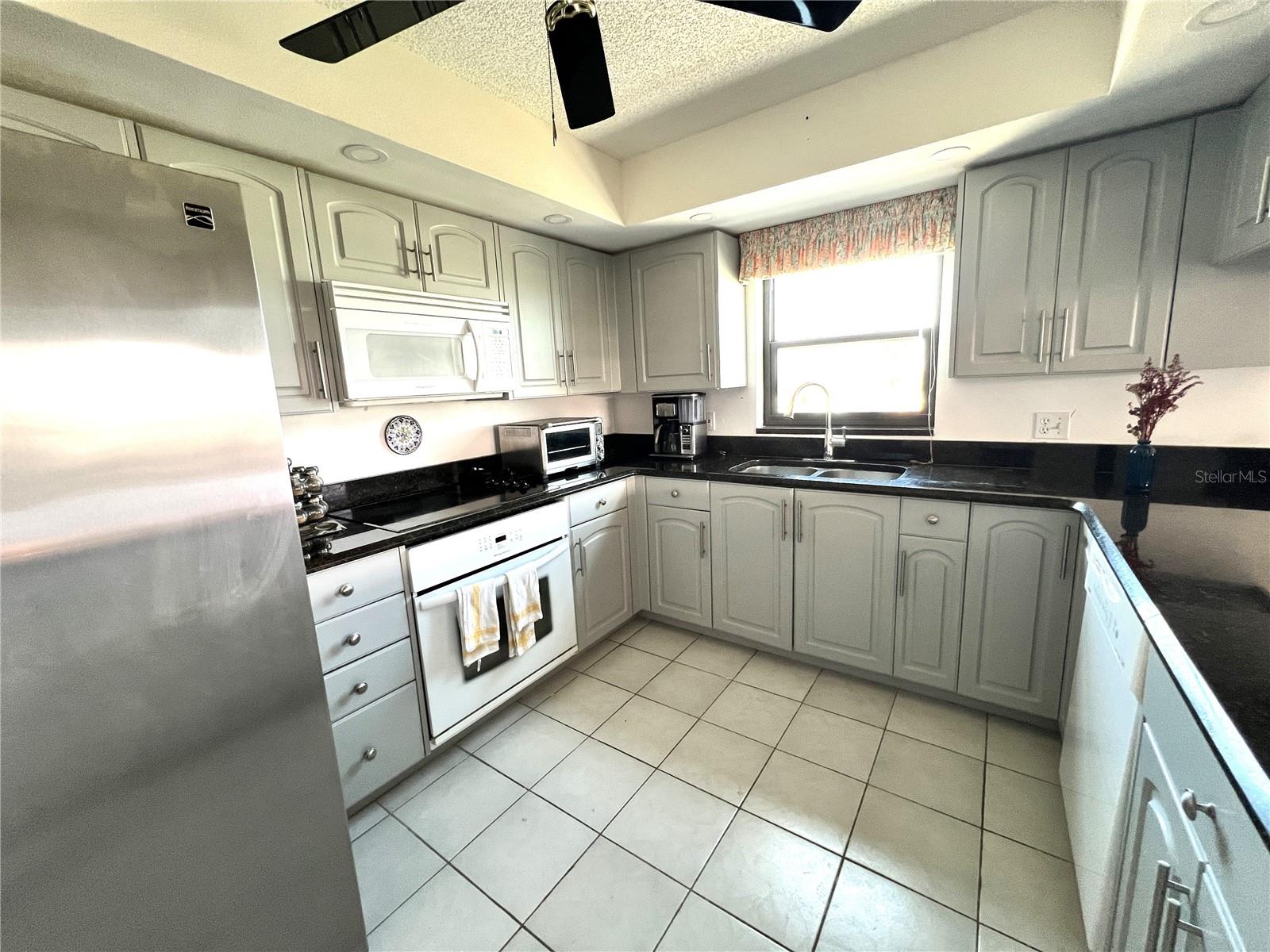 Image 14 of 62 For 6650 Sunset Way 502
