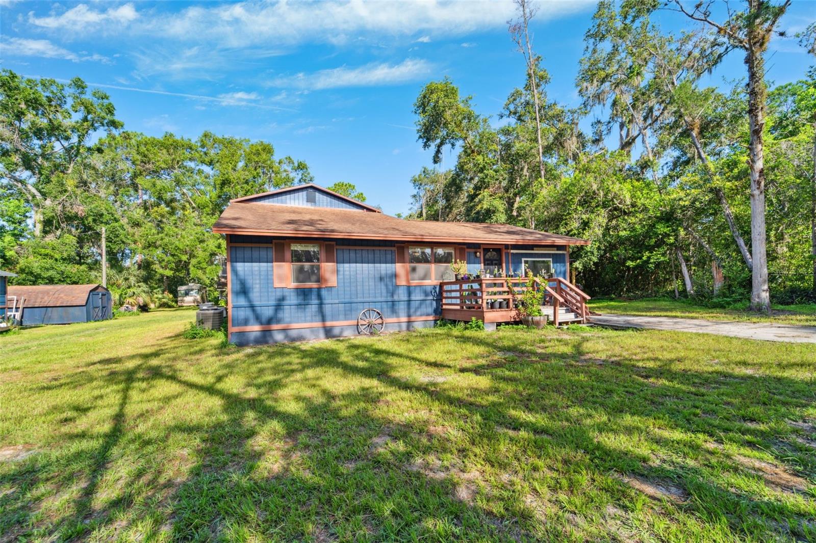 Image 33 of 38 For 18812 Carr Drive