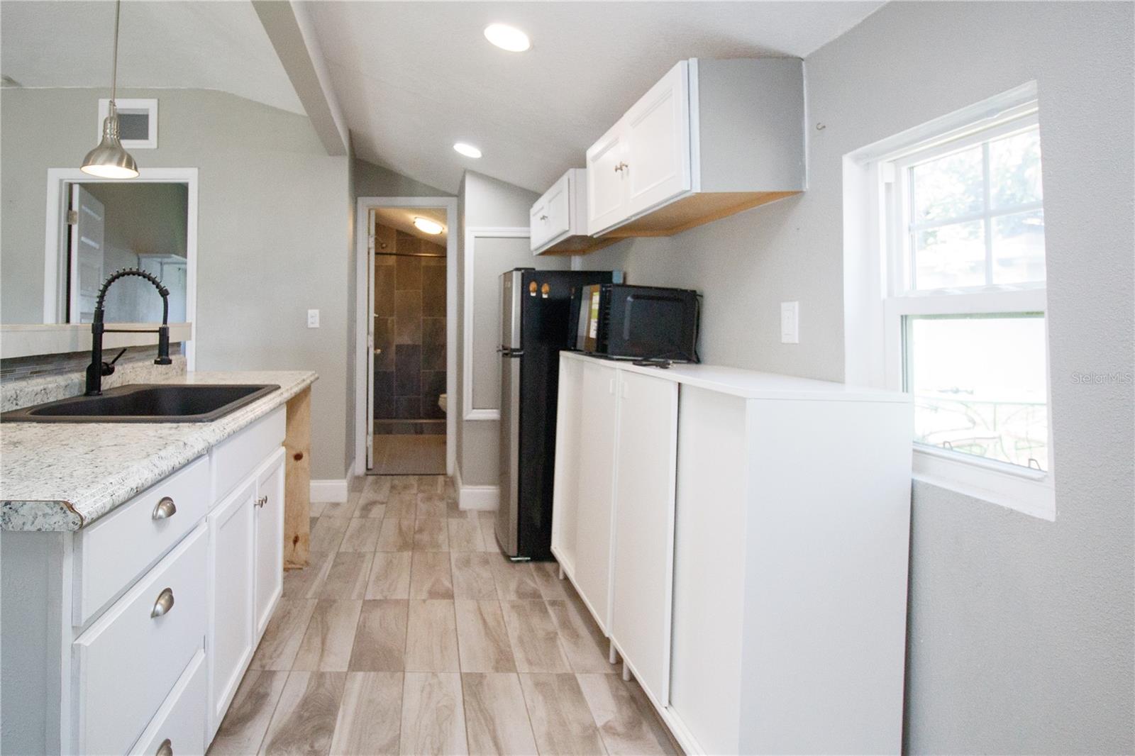 Image 4 of 8 For 2512 Cordelia Street B