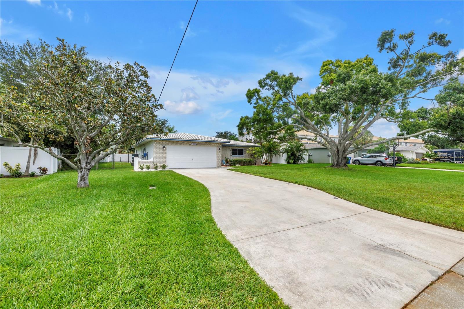 Image 17 of 67 For 4540 Bayshore Boulevard Ne