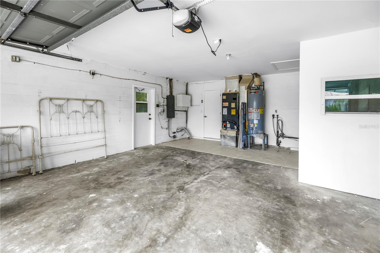 Image 20 of 67 For 4540 Bayshore Boulevard Ne
