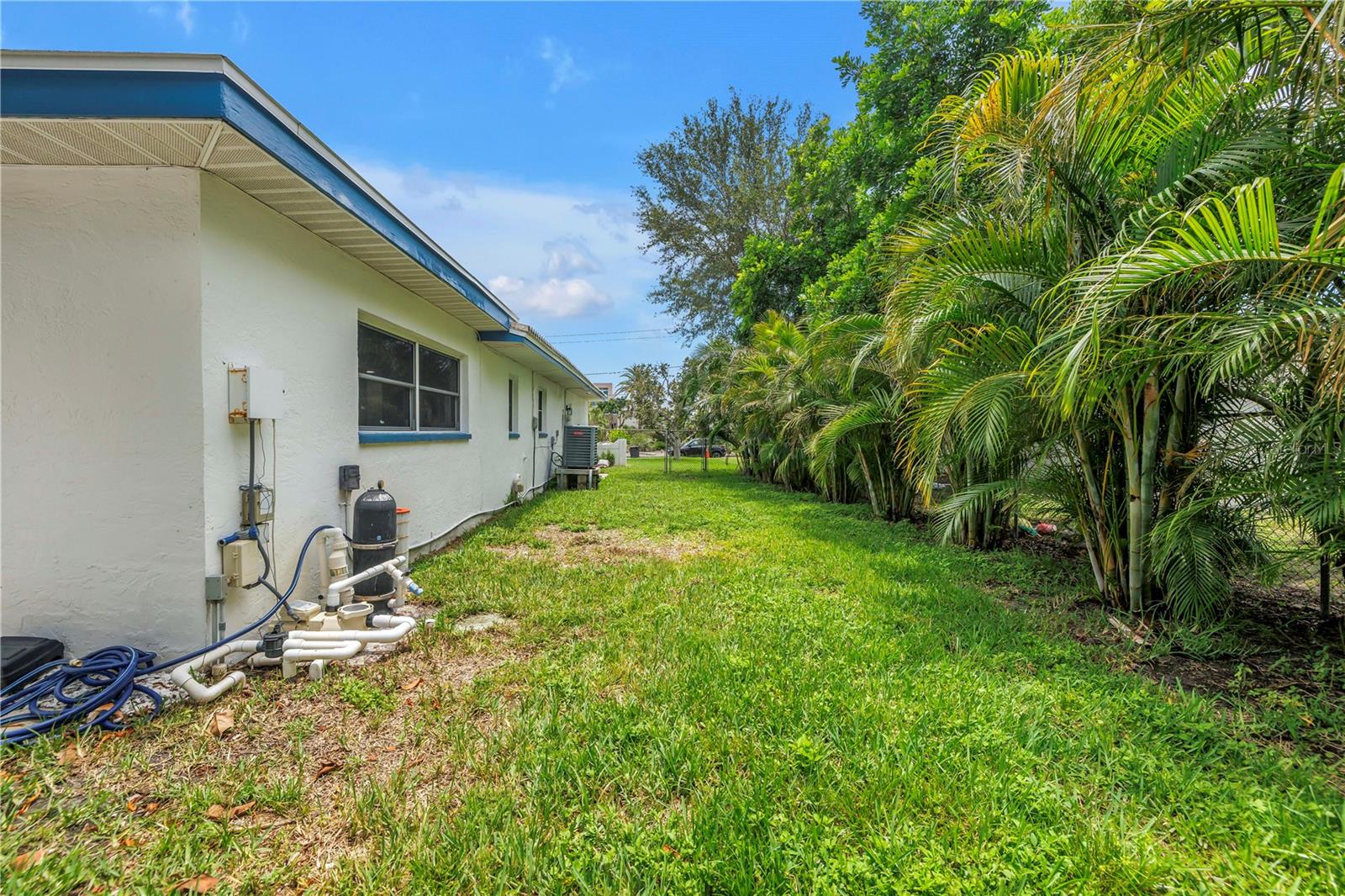 Image 26 of 67 For 4540 Bayshore Boulevard Ne