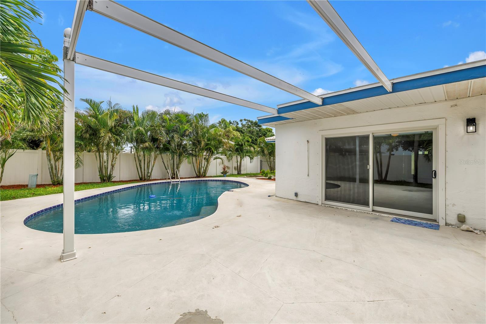 Image 39 of 67 For 4540 Bayshore Boulevard Ne