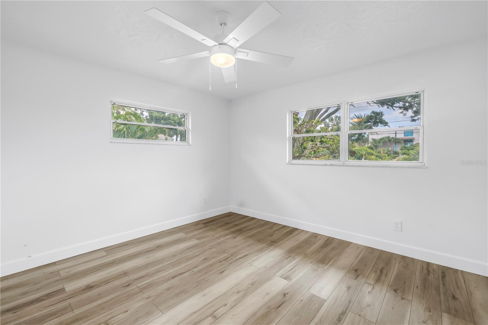 Image 59 of 67 For 4540 Bayshore Boulevard Ne