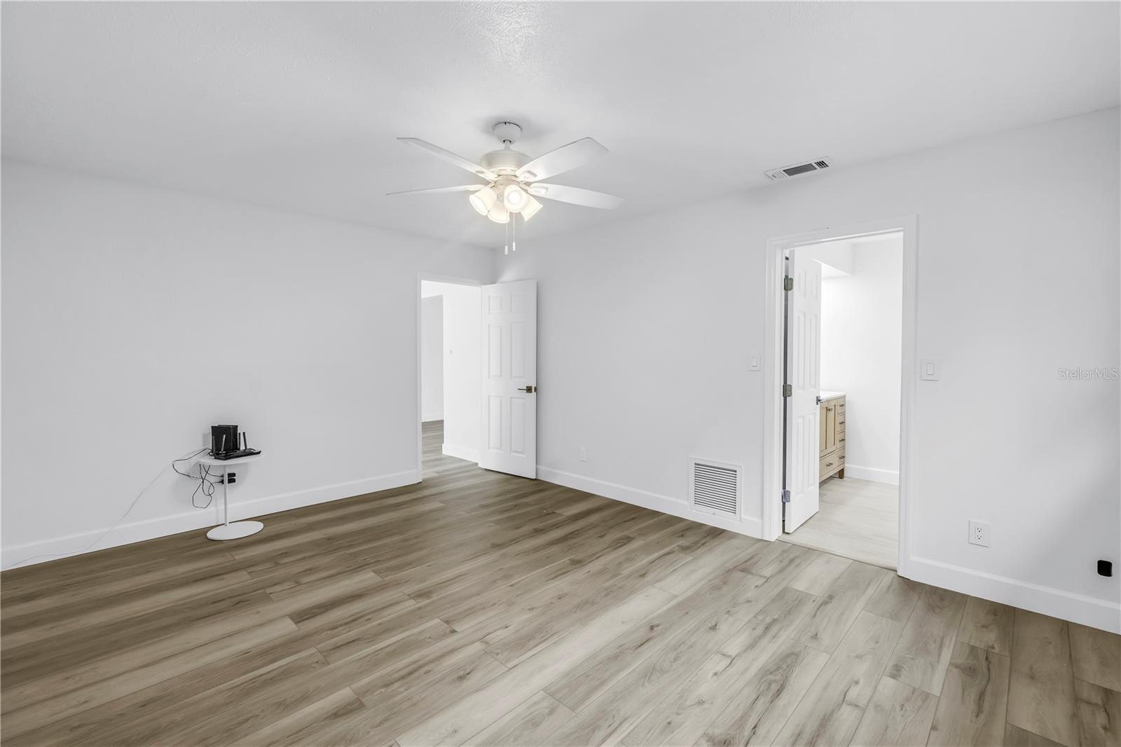 Image 66 of 67 For 4540 Bayshore Boulevard Ne