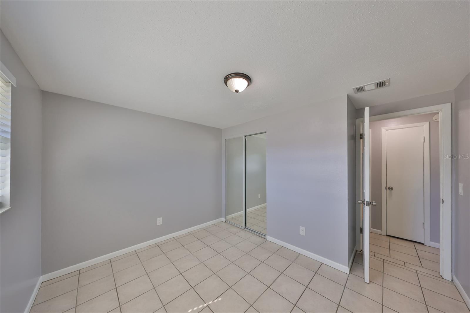 Image 15 of 30 For 6025 Florida Circle S
