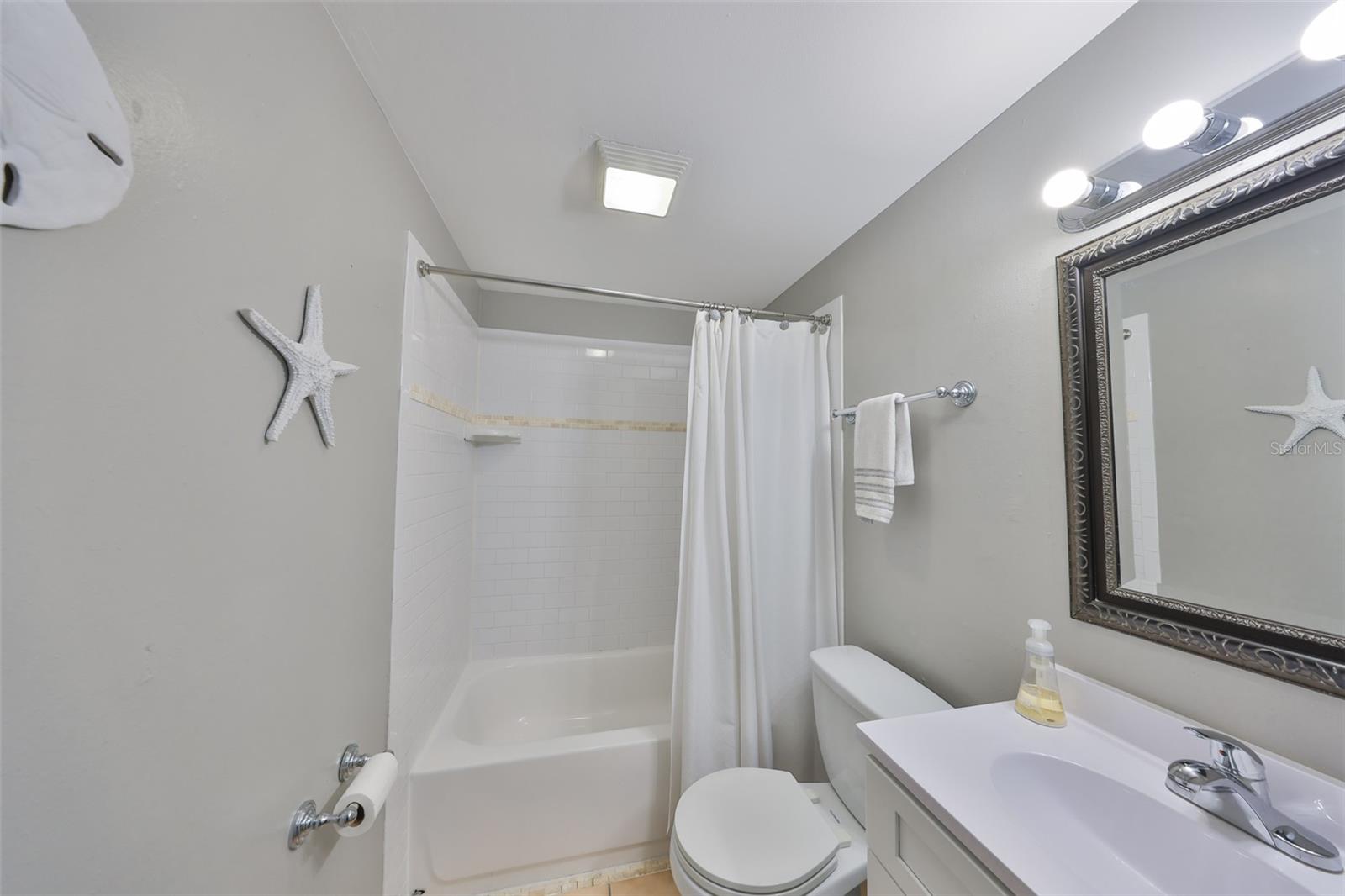 Image 19 of 30 For 6025 Florida Circle S