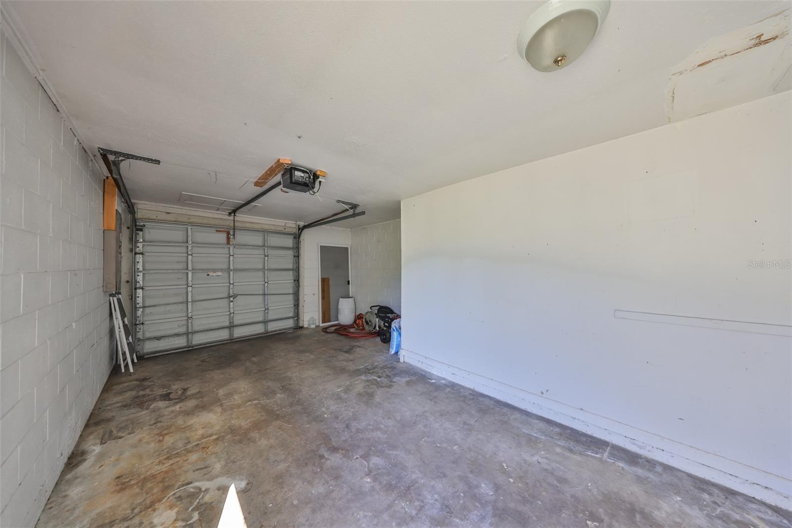 Image 23 of 30 For 6025 Florida Circle S