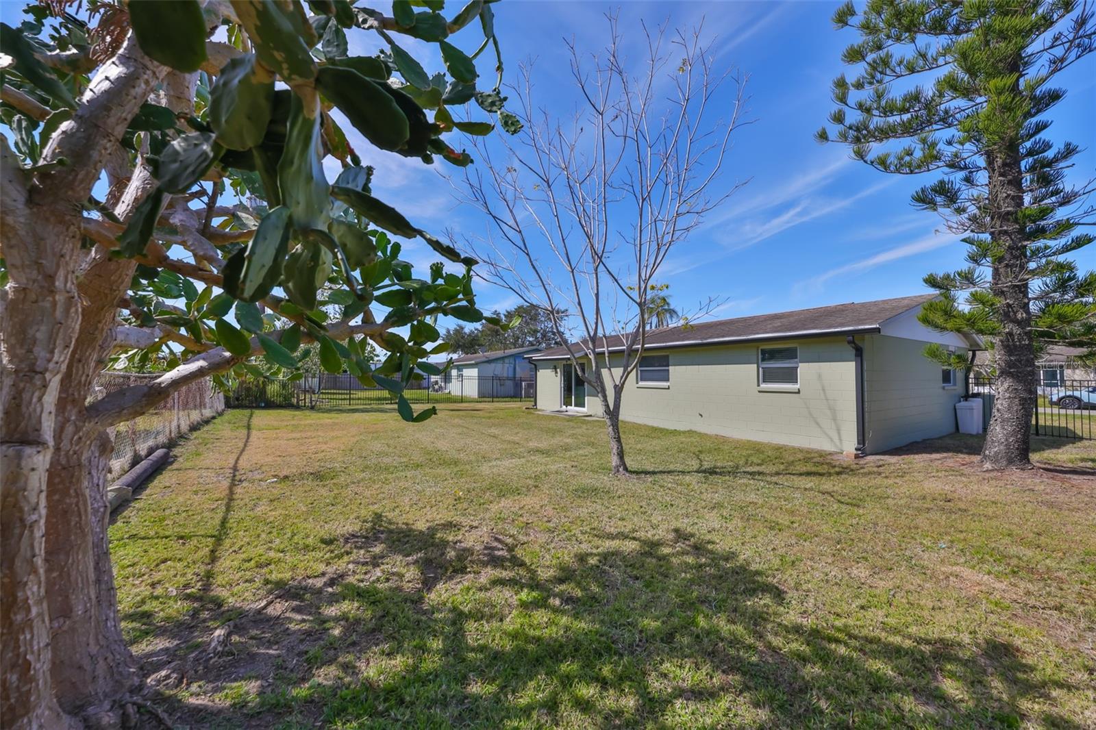 Image 26 of 30 For 6025 Florida Circle S