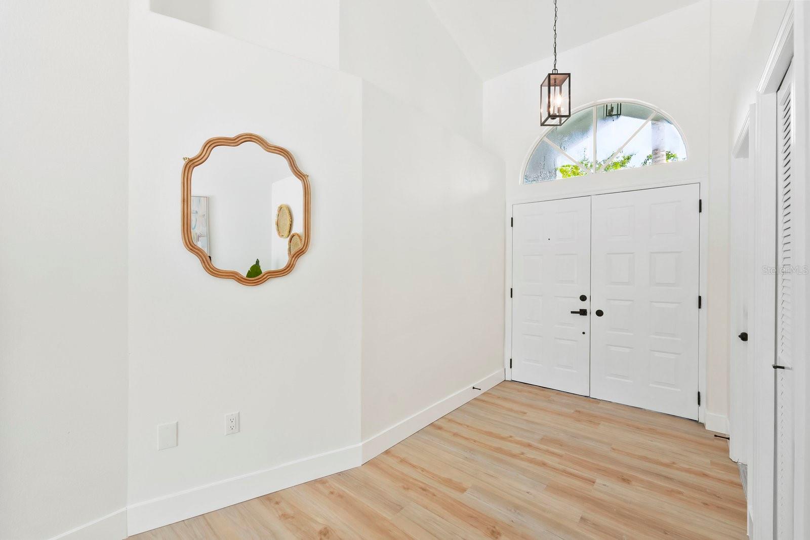 Listing photo id 8 for 373 Wood Dove Avenue